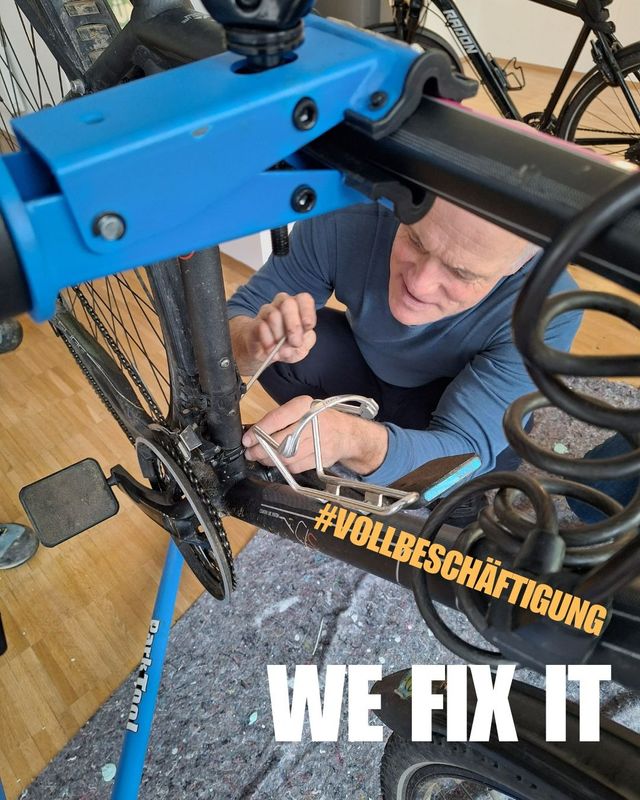 Angebot: Rollt nicht? Kommt vorbei! Fahrradreparatur mit Thomas und Andy