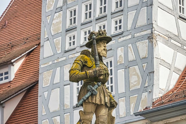 Wer mit Brandstiftern zusammenarbeitet, kann keine Brände löschen